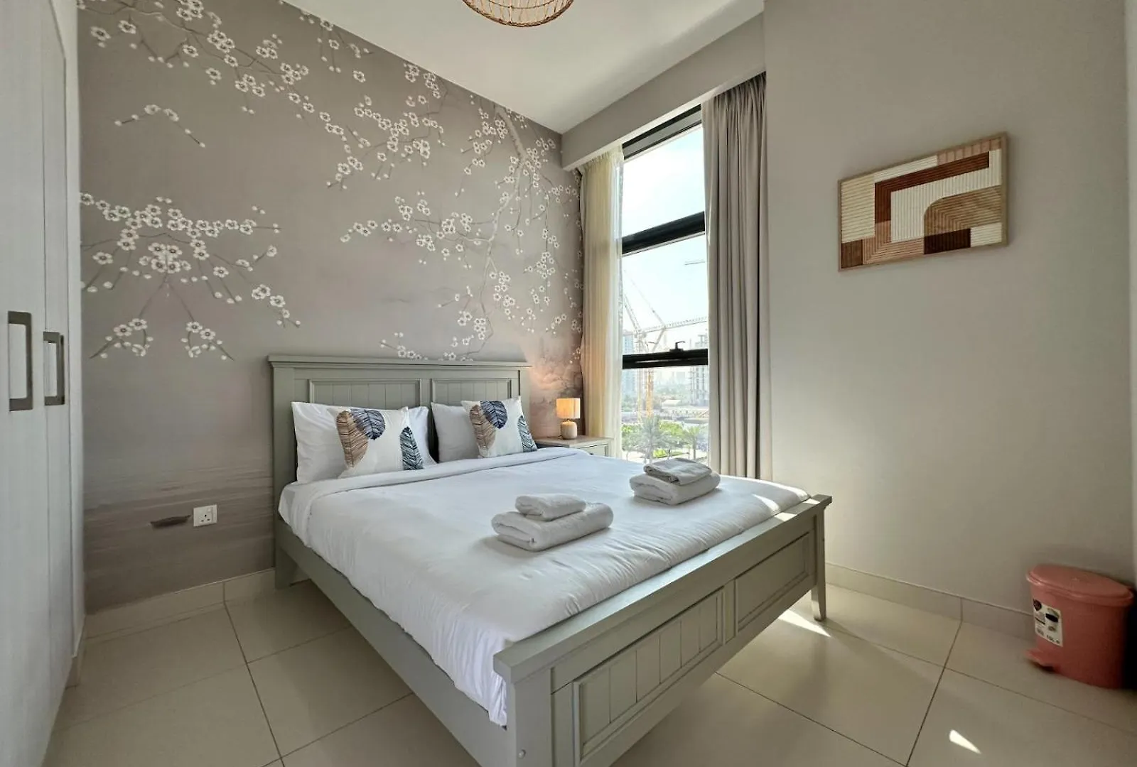 Elegant 3 Bed In Park Point, Dubai Hills Estate Apartment